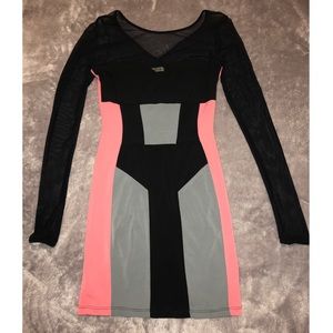 Colorblock dress ❤️